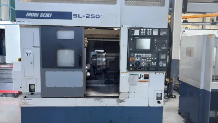 Mori Seiki SL-250AMC CNC-Drehmaschine mit angetriebenen Werkzeugen – RESALE