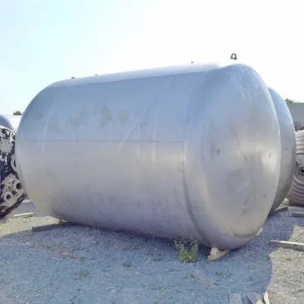 30000 Liter horizontaler Lagertank aus V2A mit 2 L – RESALE