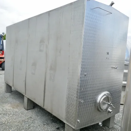 13650 Liter heiz-/kühlbarer kubischer Lagertank au – RESALE