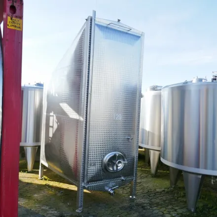 Rieger Behälterbau 8800 Liter Rechteckbehälter aus V2A – RESALE