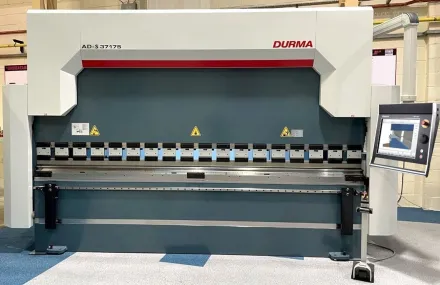 Durma Ad-S 175 ton x 3700 mm CNC Hydraulische Pressbremsen – RESALE