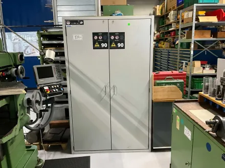 DENIOS - Typ 90 - Gefahrstoffschrank ohne Inhalt – RESALE