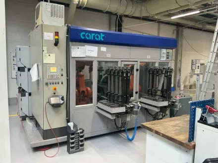 CARAT - C-04-110 - Industrieroboterzelle mit 2 x ABB IRB 2400 Robotern - 2004 – RESALE