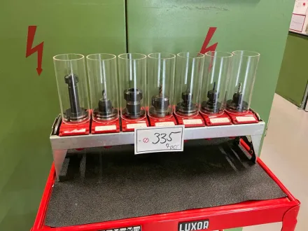 Posten SK40-Werkzeughalter mit Fräsmaschinenwerkzeugen (7x) – RESALE