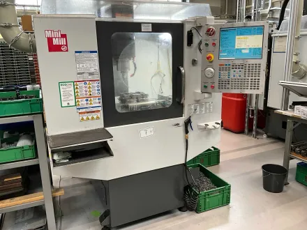 HAAS - MiniMill - CNC Vertikal-Bearbeitungszentrum - 2011 – RESALE