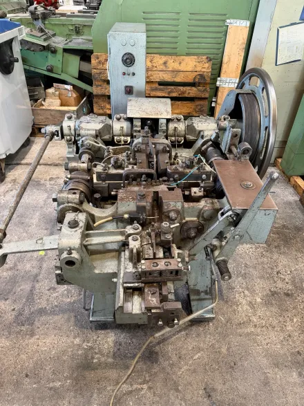 Wafios S110 Drahtstiftpresse – RESALE