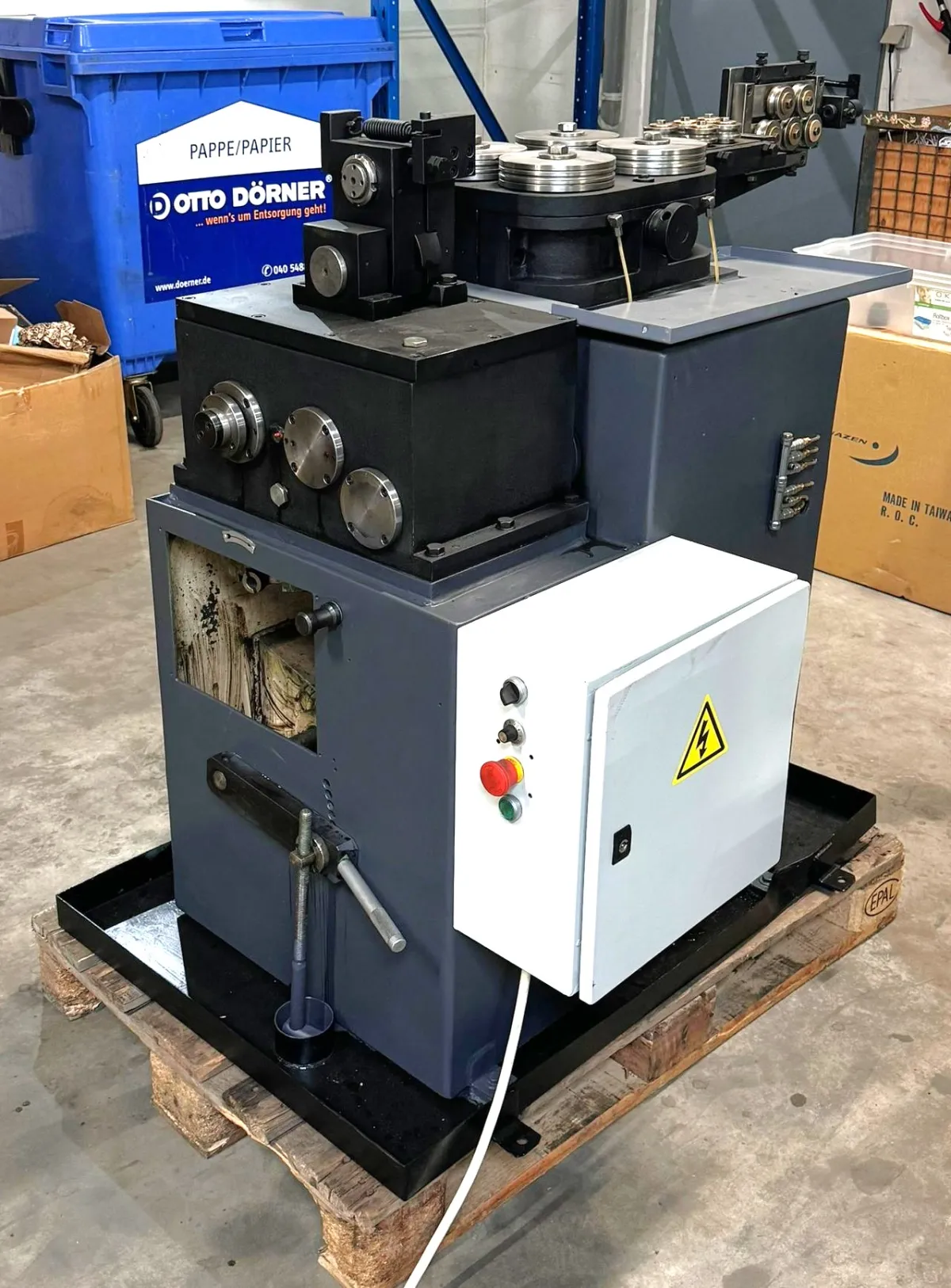 HSH for Stuts Drahtricht- und Abschneidemaschine