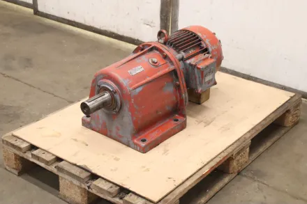 Bauer D447/166 Getriebemotor 3,7 kW 28 U/min – RESALE