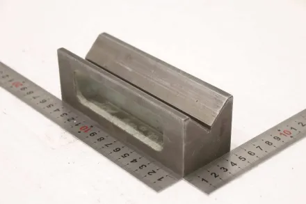 Guss 152/50/H50 mm 90° Anreissprisma – RESALE