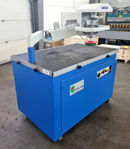 Gecam Easy T Blechentgratungsmaschine – RESALE