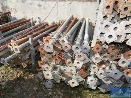 Baustützen verzinkt u. schwarz ca. 40 St. m. Barel – RESALE