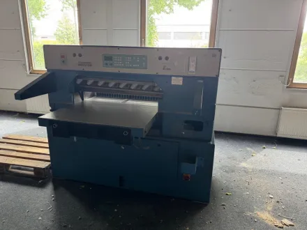 Schneider Senator 92 E-Line Schneidemaschine – RESALE