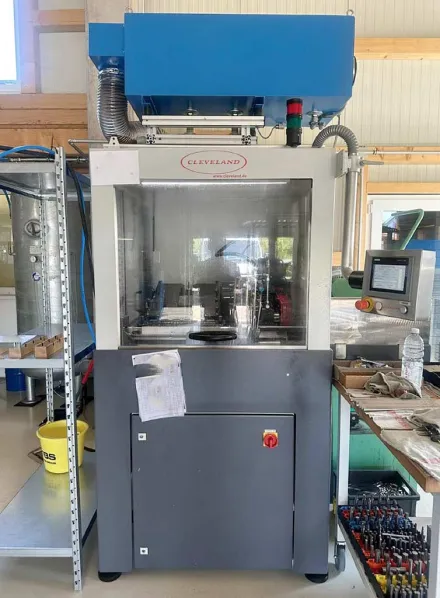 Cleveland S-V7 CNC-Trennschleifmaschine – RESALE