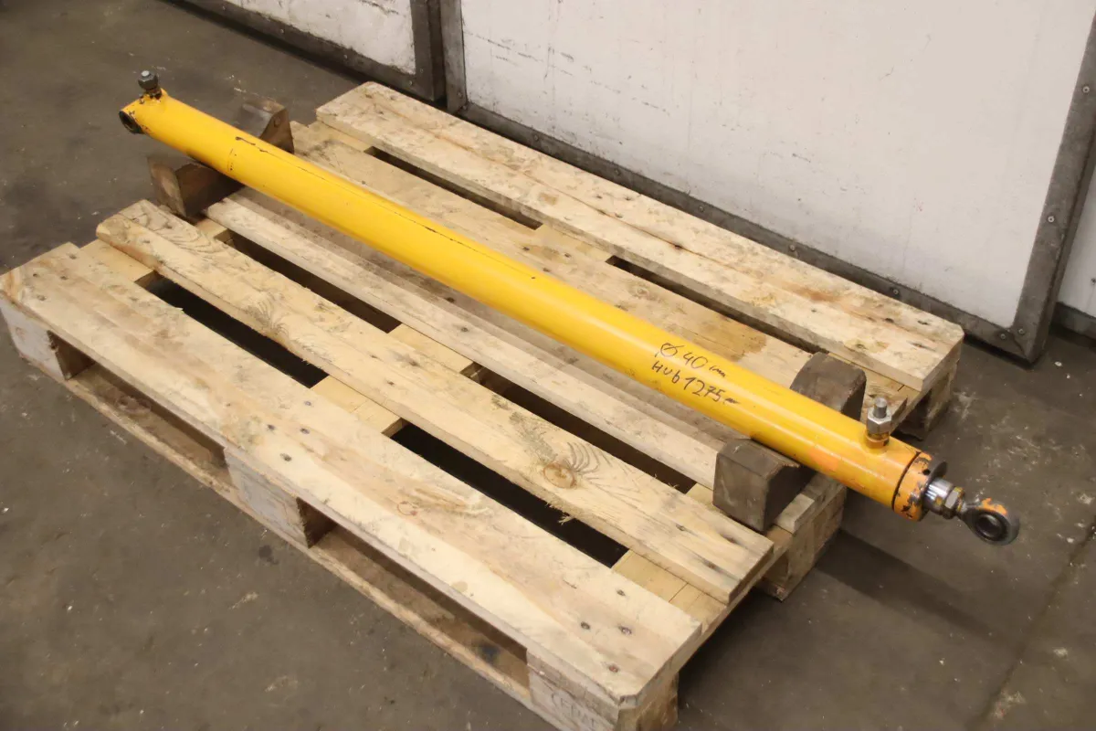 Baumann Hub 1275 mm Hydraulikzylinder
