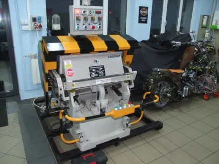 Die cutting machine ML-800 NXL with hot plate Stanzen – RESALE