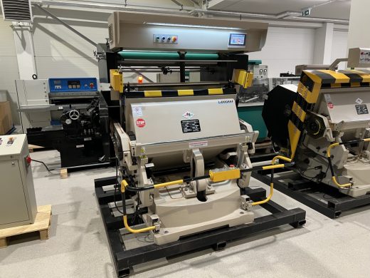 Die cutting machine TYMC-1200 with hot stamping Stanzen