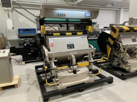 Die cutting machine TYMC-1200 with hot stamping Stanzen – RESALE