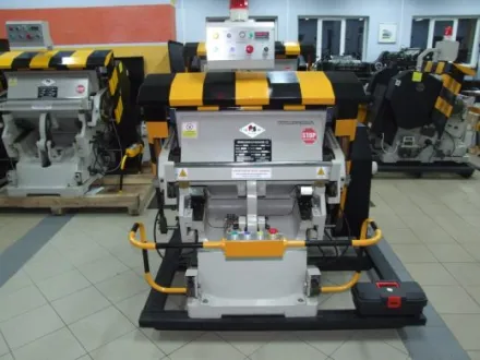 Die cutting machine ML-800 NXL Stanzen – RESALE