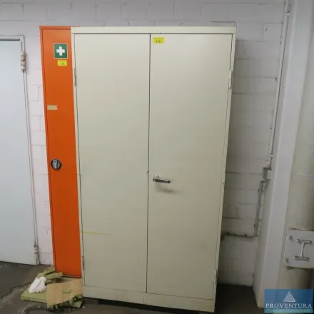 Stehschrank Erste-Hilfe-Trage gefüllt – RESALE