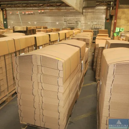 Verpackungsmaterial auf 10 Paletten – RESALE