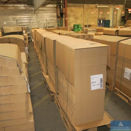 Verpackungsmaterial auf 10 Paletten – RESALE