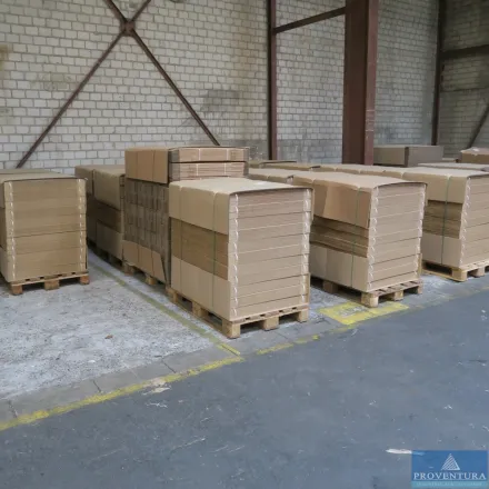 Verpackungsmaterial auf 14 Paletten – RESALE
