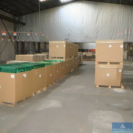 Verpackungsmaterial auf 19 Paletten – RESALE