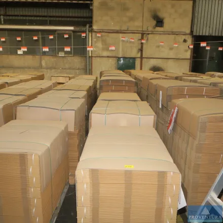 Verpackungsmaterial auf 8 Paletten – RESALE