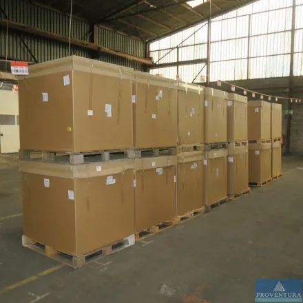 Verpackungsmaterial auf 14 Paletten – RESALE