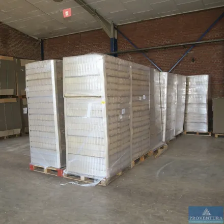 Verpackungsmaterial auf 15 Paletten – RESALE