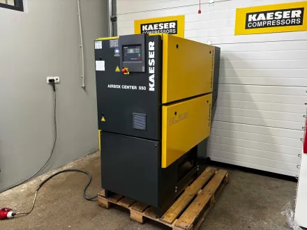 KAESER IRBOX CENTRE 550 MIT INTEGRIERTEM LUFTTROCKNER UND LUFTBEHÄLTER KOLBENKOMPRESSOR – RESALE