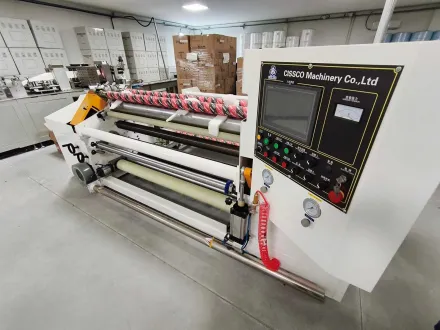 Taicang Honghai Präzisionsmaschine – HH1600E Spaltmaschine – Rückspulmaschine – 2020 – RESALE