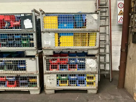Gitterbox mit Inhalt(2x) – RESALE