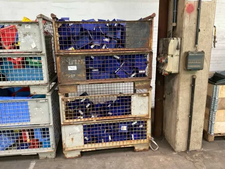 Gitterbox mit Inhalt(2x) – RESALE
