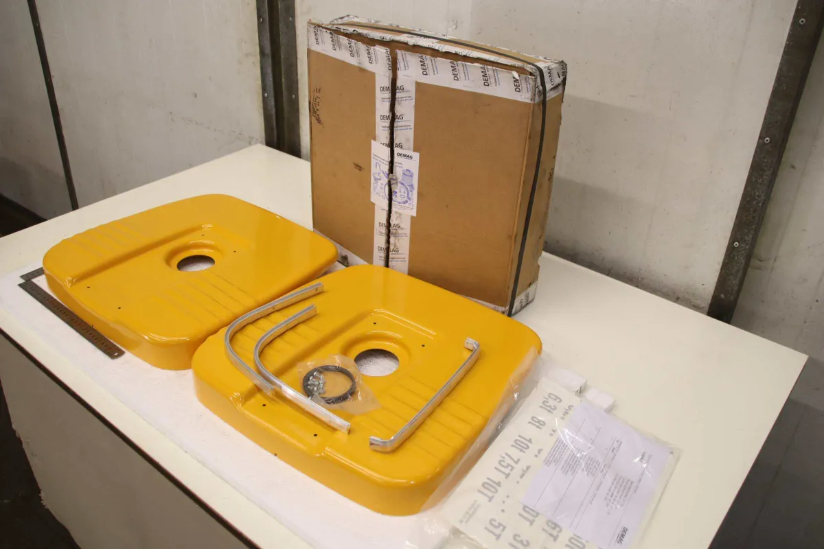 Demag 2/1 2m 82930533 Seilrollenhaube Set