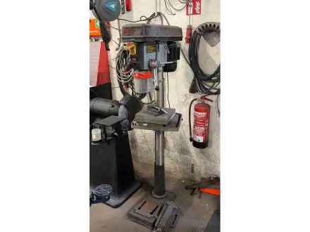 UWM - 25 A - 1999 - Säulenbohrmaschine – RESALE