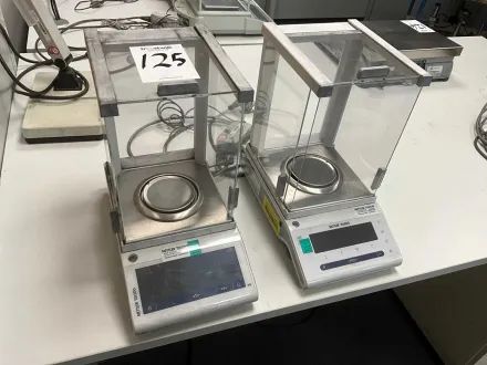 Mettler Toledo Waage (2x) – RESALE
