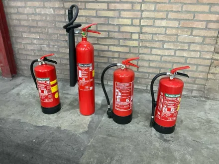 Feuerlöscher (4x) – RESALE
