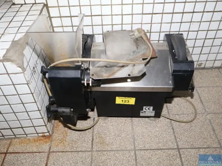 Schleifbock MADO SB 1130 Bj. 2000 Typ MNG 630 – RESALE