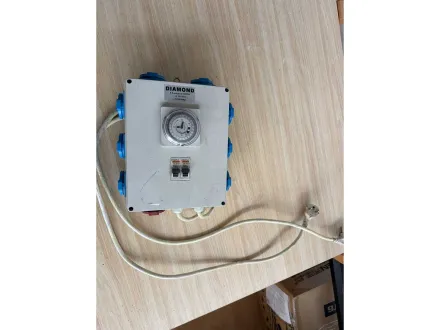 DIAMANT-8-LAMPEN-TIMER UND VERTEILUNGSTAFEL – RESALE