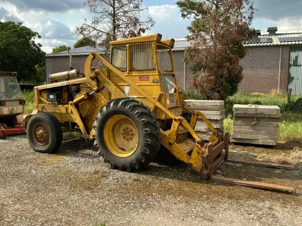 Volvo BM 621 Radlader mit 200 cm Schaufel und Palettengabeln – RESALE