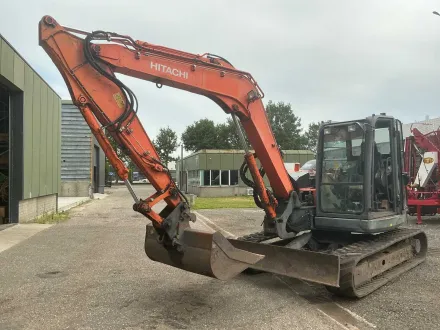 2011 Hitachi ZX85USBLC-3 Raupenbagger – RESALE