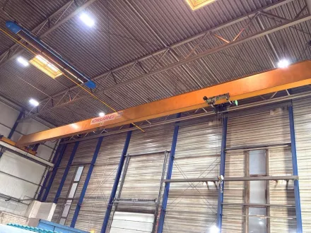 Konecranes 5 ton x 30 000 mm Förderbänder, Überkopf-Wanderkran, Jig-Kräne – RESALE