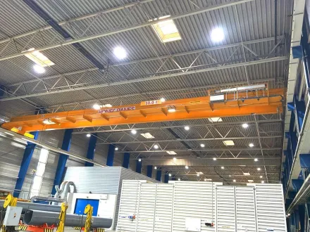 Konecranes 10 ton x 28 470 mm Förderbänder, Überkopf-Wanderkran, Jig-Kräne – RESALE