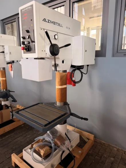 Alzmetall AB 34/SV Säulenbohrmaschine – RESALE