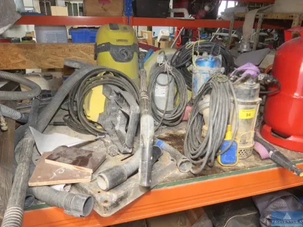 Schmutzwasser-/Tauchpumpen mit div. Schläuchen – RESALE