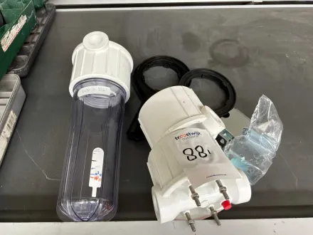 Filtergehäuse für die Wasseraufbereitung. – RESALE