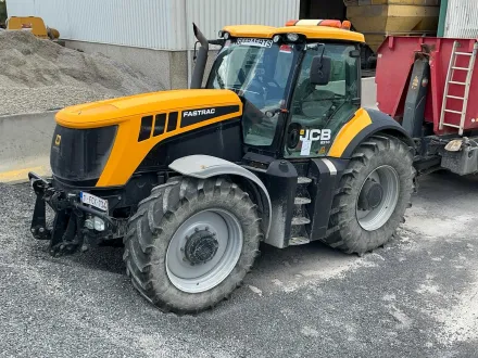 JCB Fastrac 8310 Traktor – RESALE
