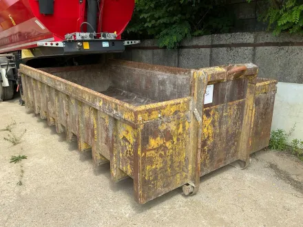 Müllcontainer – RESALE