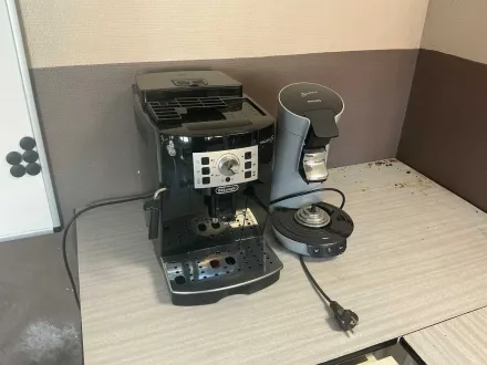 Delonghi ECAM22.105.B Kaffeemaschine – RESALE